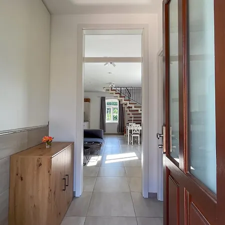 Hof Armada * فيسبادن