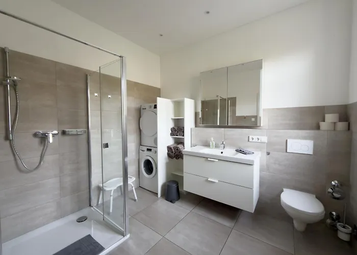 Hof Armada * Wiesbaden